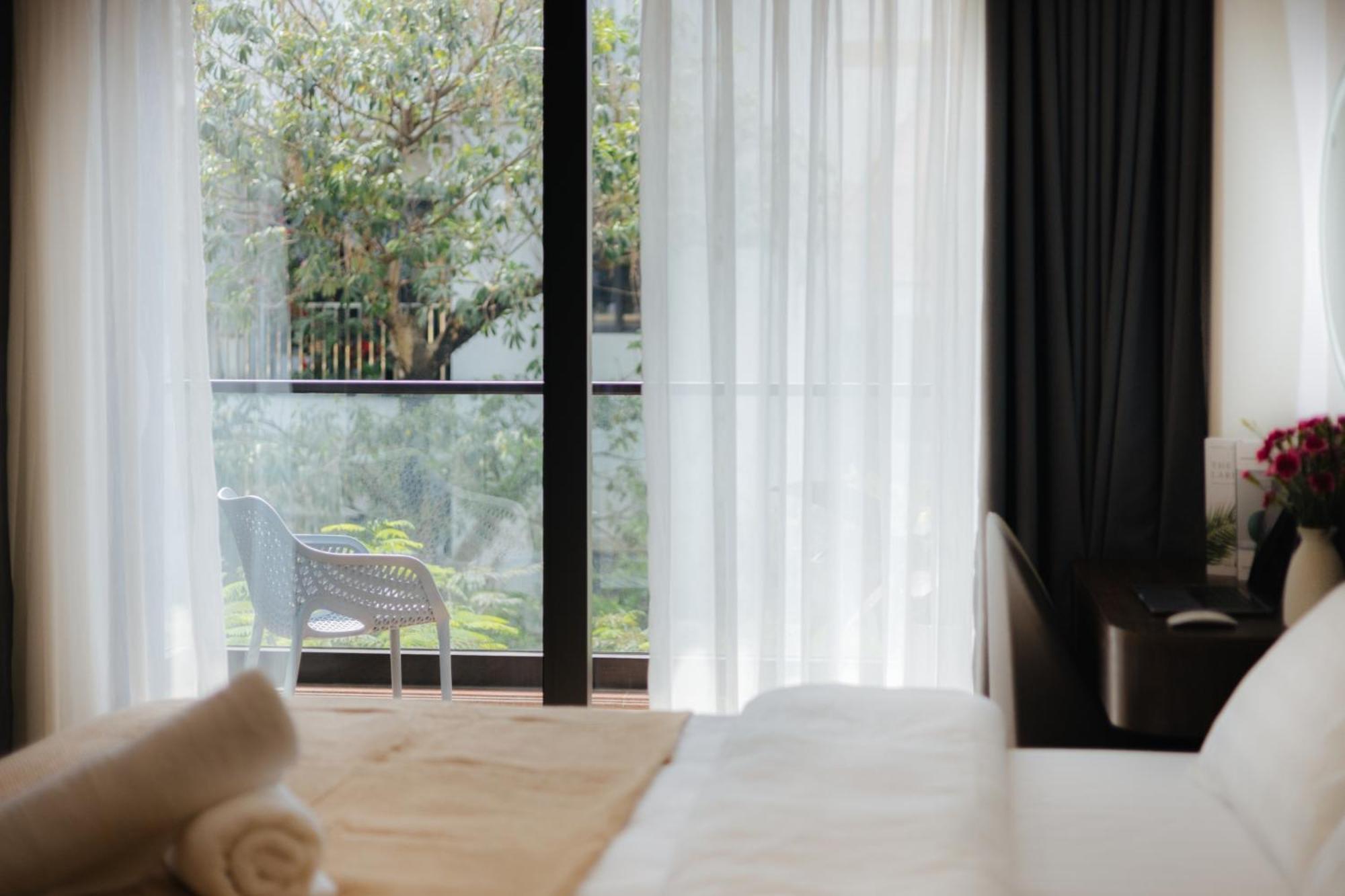 Crescendo Stylist Lakeview Hà Nội
