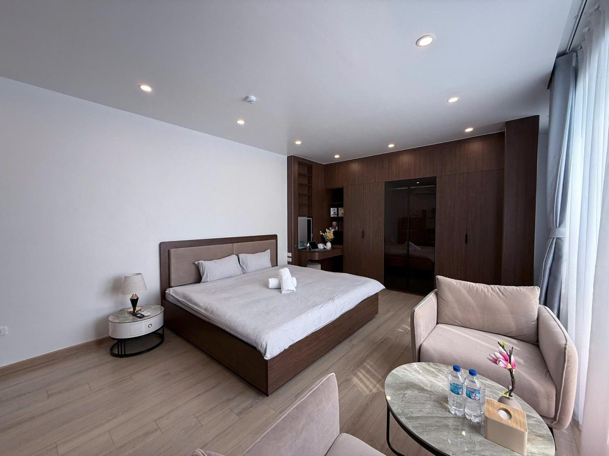 Crescendo Stylist Lakeview * Hà Nội
